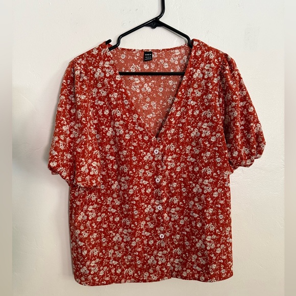 Floral Red Button-up Blouse, Size L - Picture 1 of 4